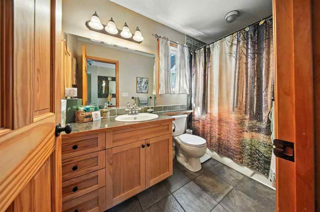 MLS® A2250988 - 42 Sunnyside Road  in Sunnyside Rural Ponoka County, Residential