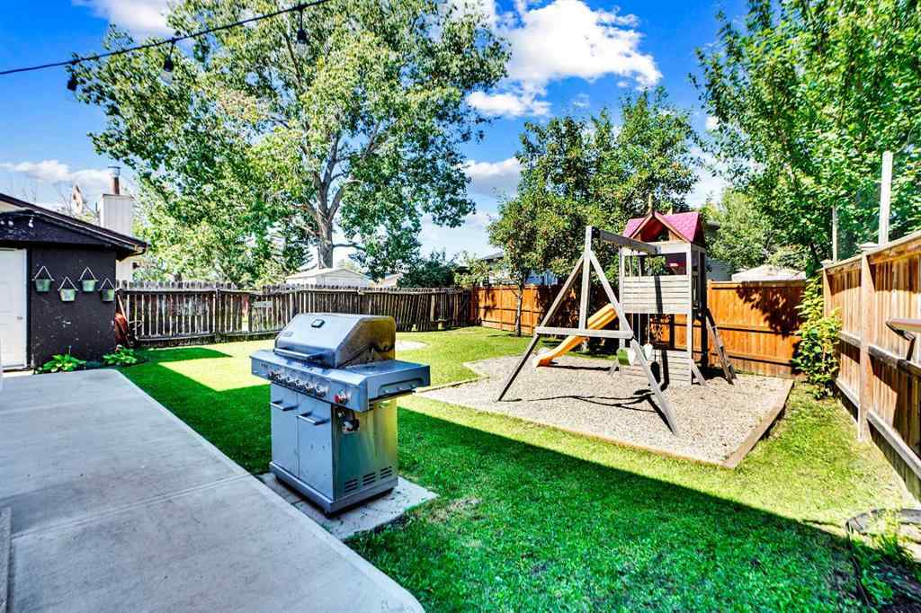 MLS® A2250994 - 103 Castlebury Way NE in Castleridge Calgary, Residential