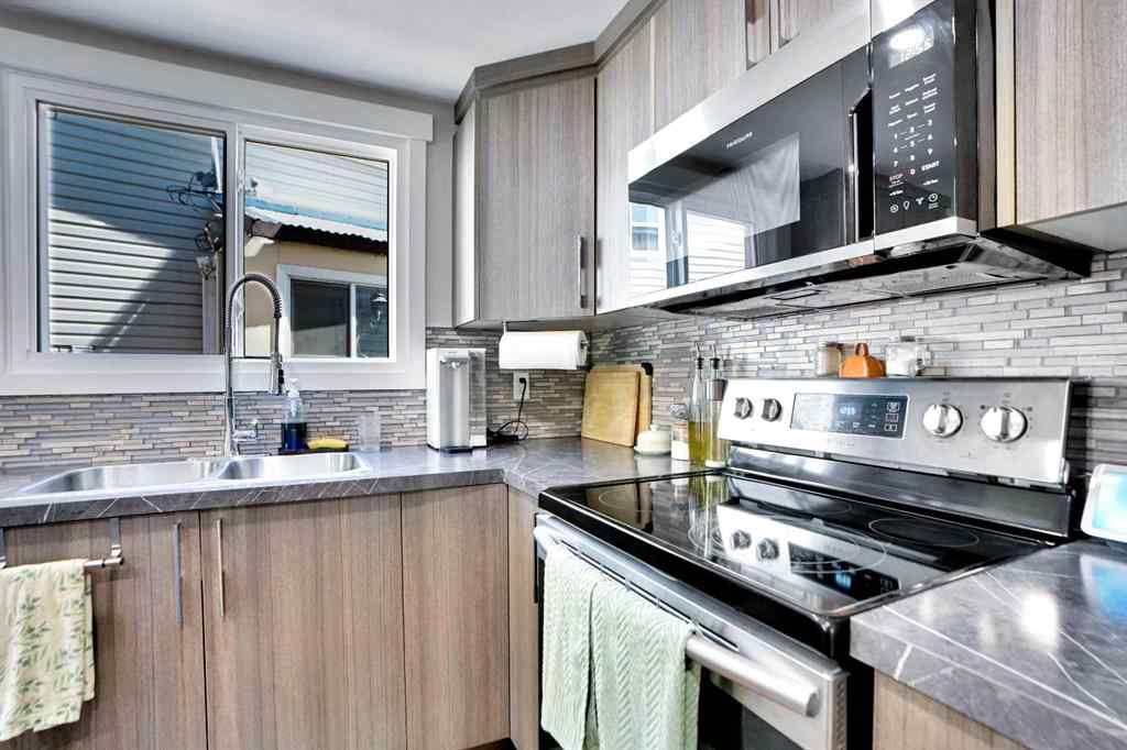 MLS® A2250994 - 103 Castlebury Way NE in Castleridge Calgary, Residential