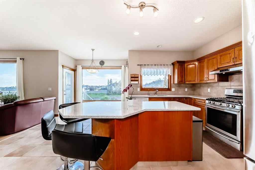 MLS® A2251010 - 75 Hampstead Way NW in Hamptons Calgary, Residential