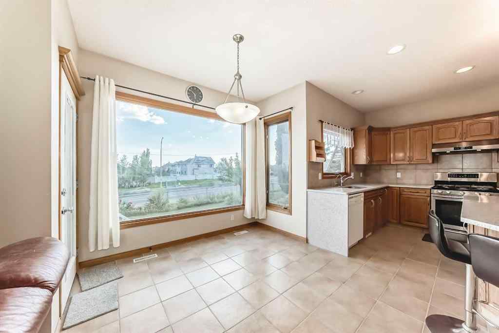 MLS® A2251010 - 75 Hampstead Way NW in Hamptons Calgary, Residential