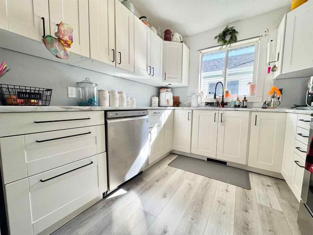 MLS® A2251016 - 10 King Court  in NONE Whitecourt, Residential