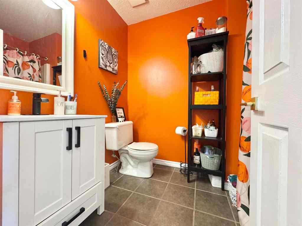 MLS® A2251016 - 10 King Court  in NONE Whitecourt, Residential