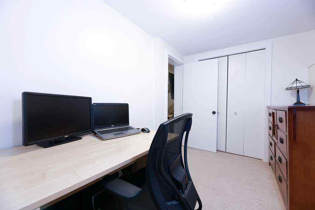 MLS® A2251017 - 10033 102 Street  in Downtown Peace River, Residential
