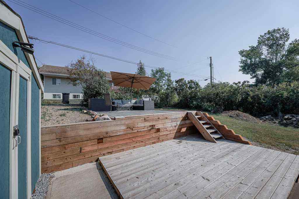 MLS® A2251017 - 10033 102 Street  in Downtown Peace River, Residential