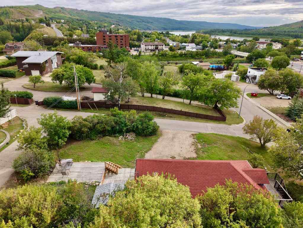 MLS® A2251017 - 10033 102 Street  in Downtown Peace River, Residential