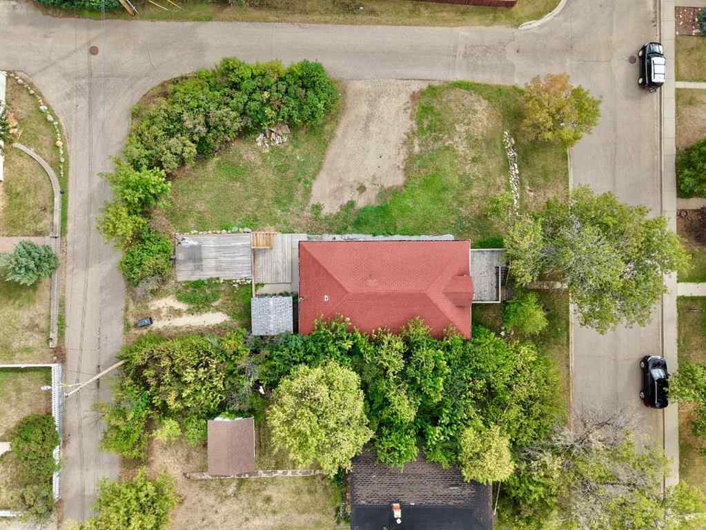 MLS® A2251017 - 10033 102 Street  in Downtown Peace River, Residential