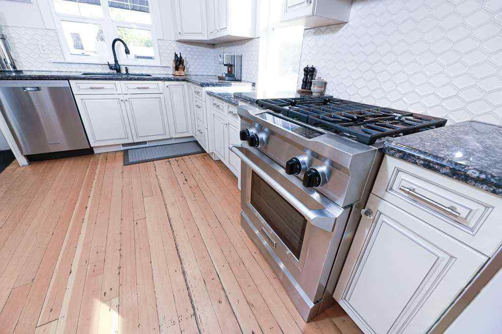 MLS® A2251017 - 10033 102 Street  in Downtown Peace River, Residential