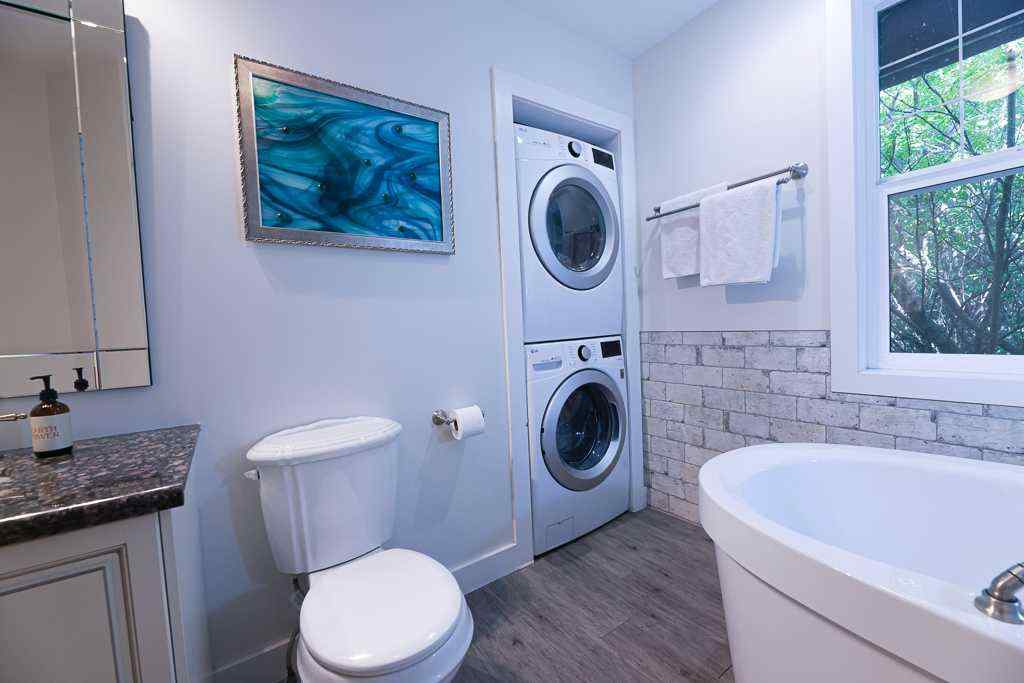 MLS® A2251017 - 10033 102 Street  in Downtown Peace River, Residential