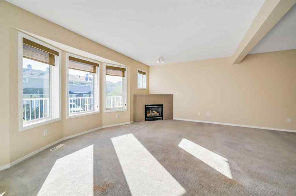 MLS® A2251021 - 677 Regal Park NE in Renfrew Calgary, Residential