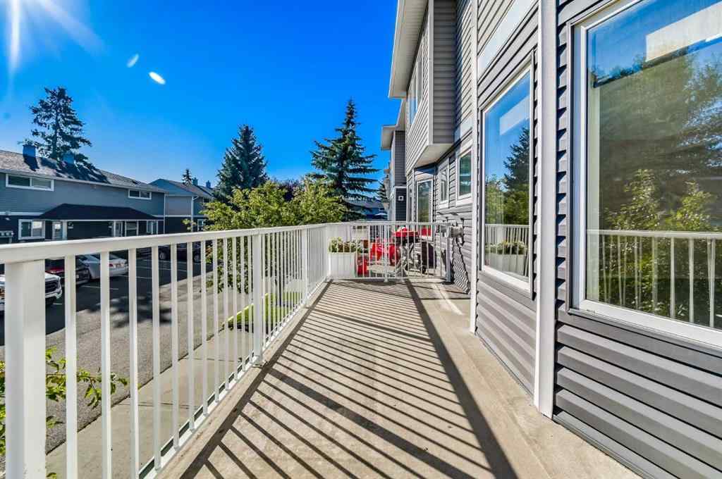 MLS® A2251021 - 677 Regal Park NE in Renfrew Calgary, Residential