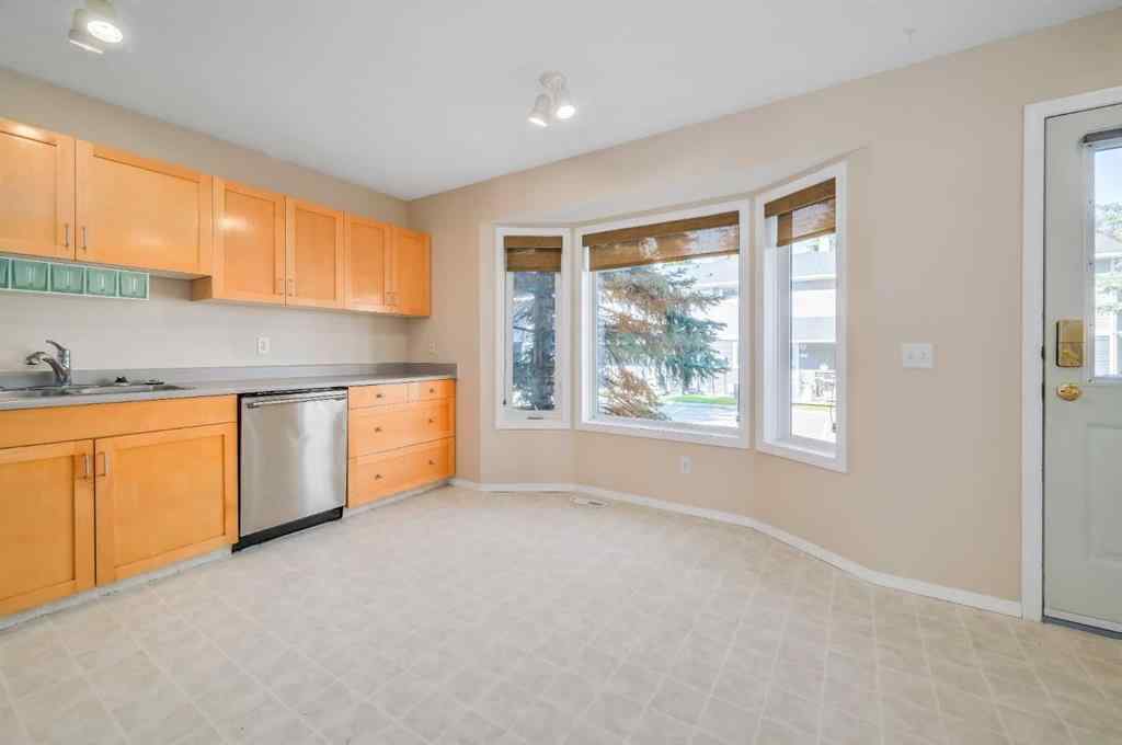 MLS® A2251021 - 677 Regal Park NE in Renfrew Calgary, Residential