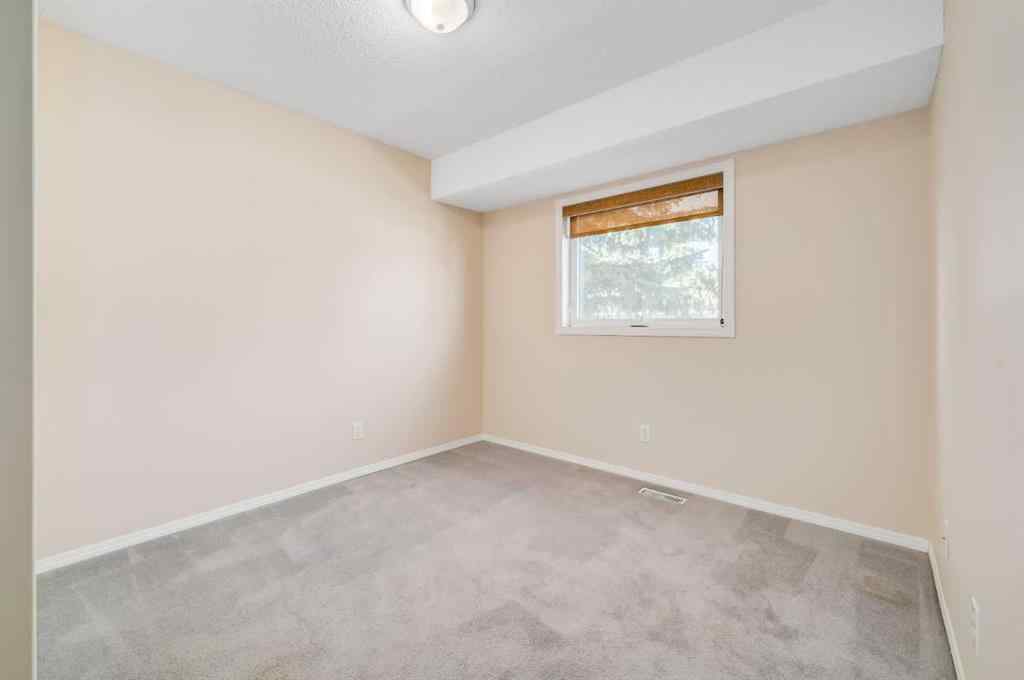 MLS® A2251021 - 677 Regal Park NE in Renfrew Calgary, Residential