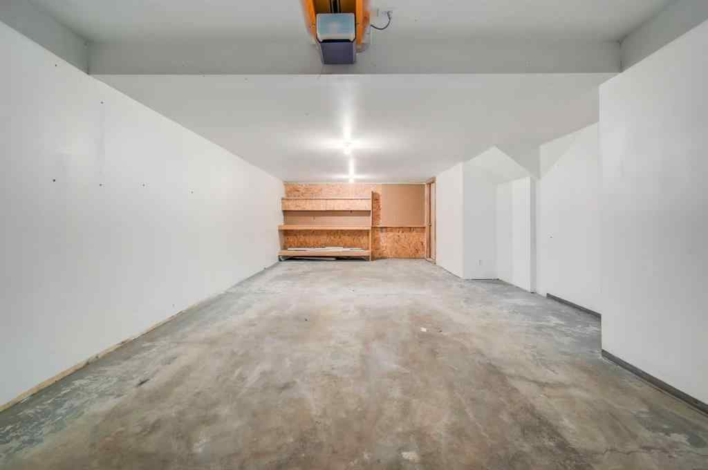 MLS® A2251021 - 677 Regal Park NE in Renfrew Calgary, Residential