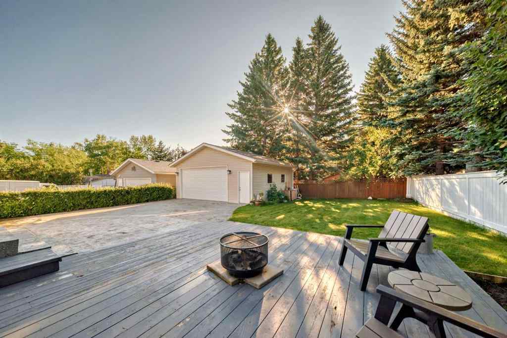 MLS® A2251023 - 9656 Oakhill Drive SW in Oakridge Calgary, Residential