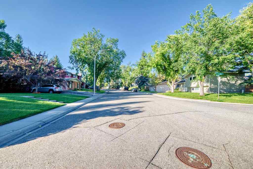 MLS® A2251023 - 9656 Oakhill Drive SW in Oakridge Calgary, Residential
