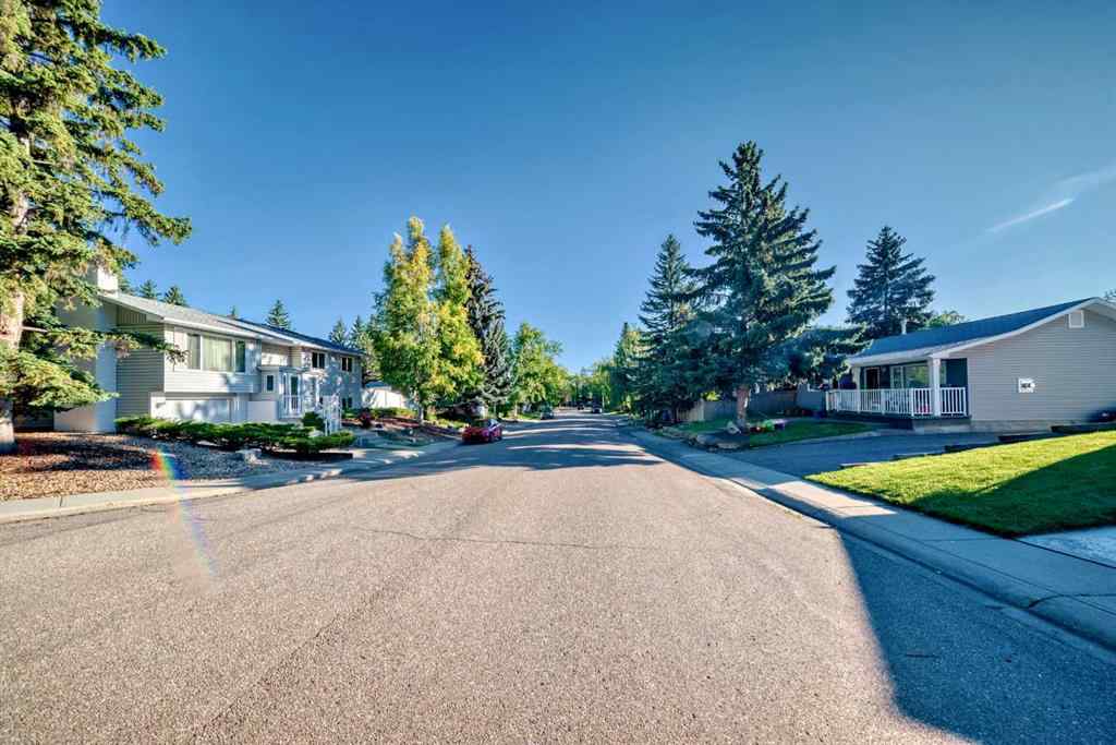 MLS® A2251023 - 9656 Oakhill Drive SW in Oakridge Calgary, Residential