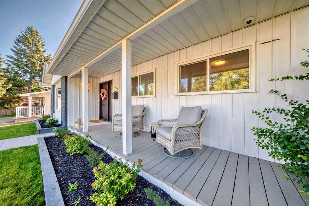 MLS® A2251023 - 9656 Oakhill Drive SW in Oakridge Calgary, Residential