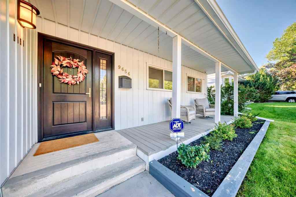 MLS® A2251023 - 9656 Oakhill Drive SW in Oakridge Calgary, Residential