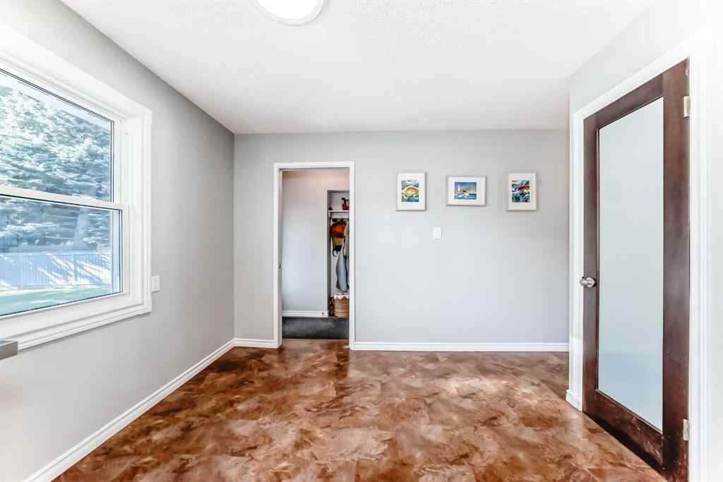MLS® A2251023 - 9656 Oakhill Drive SW in Oakridge Calgary, Residential