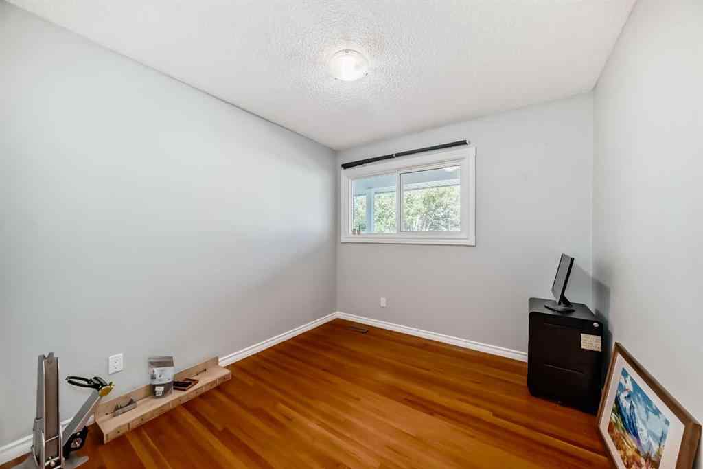 MLS® A2251023 - 9656 Oakhill Drive SW in Oakridge Calgary, Residential