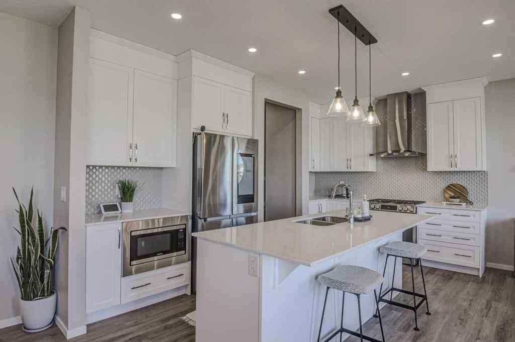 MLS® A2251029 - 114 Yorkville Street SW in Yorkville Calgary, Residential