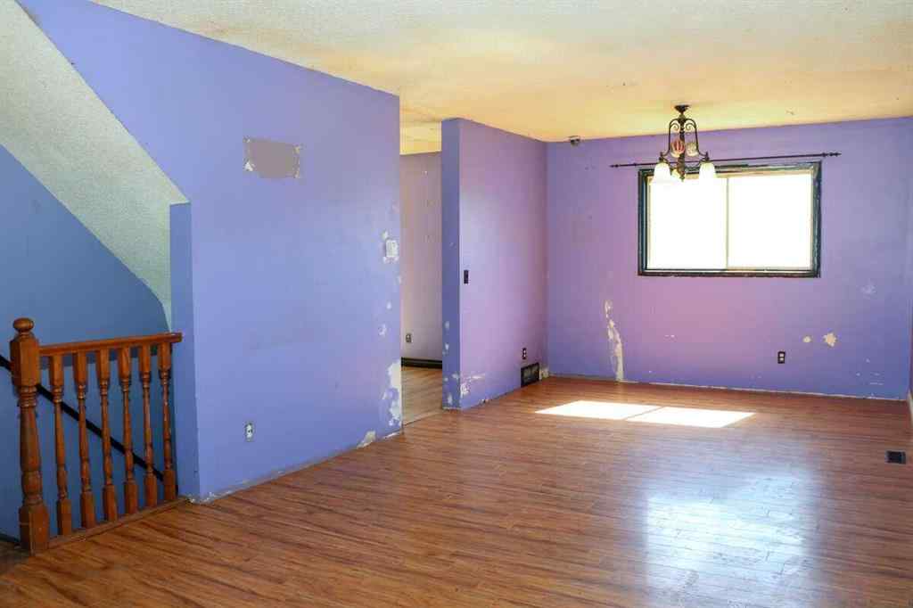 MLS® A2251031 - 637 Riverbend Drive SE in Riverbend Calgary, Residential