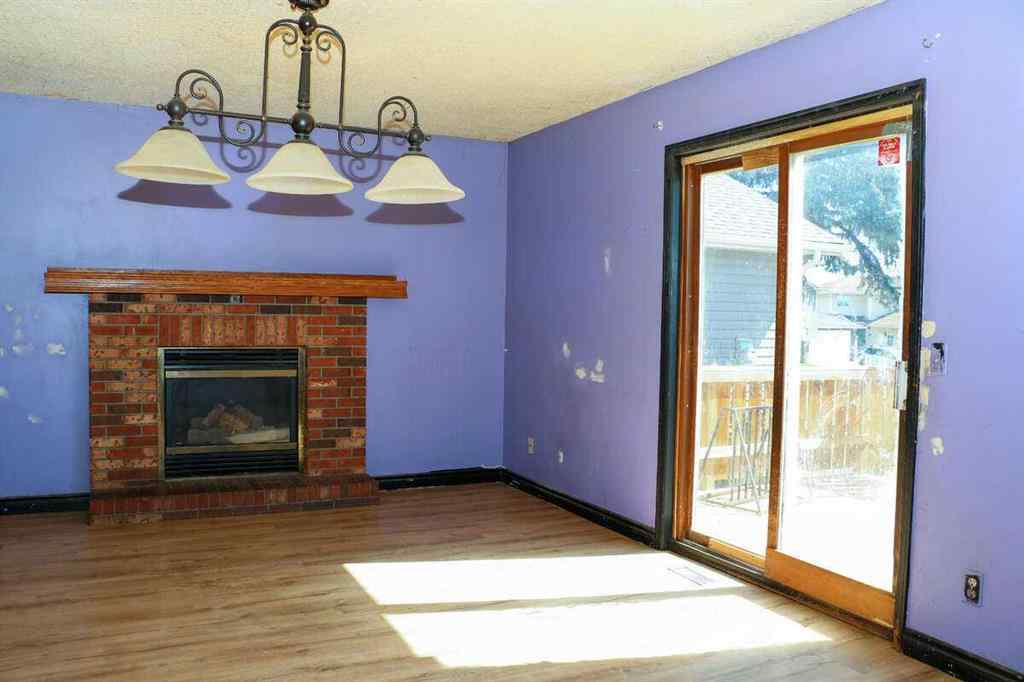 MLS® A2251031 - 637 Riverbend Drive SE in Riverbend Calgary, Residential