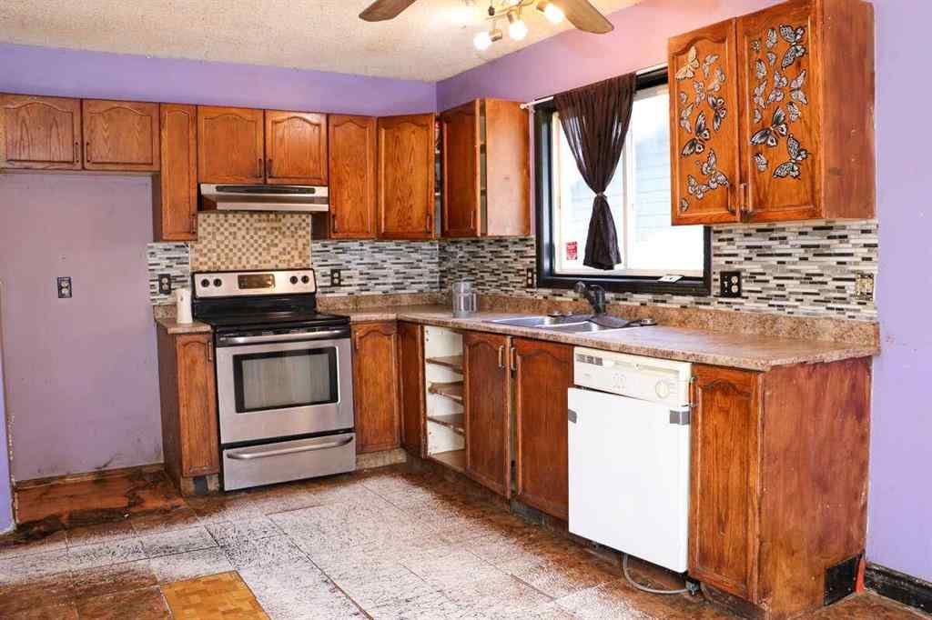 MLS® A2251031 - 637 Riverbend Drive SE in Riverbend Calgary, Residential