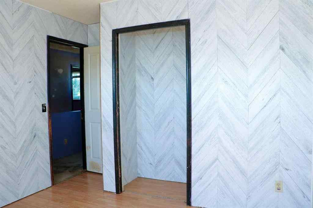 MLS® A2251031 - 637 Riverbend Drive SE in Riverbend Calgary, Residential