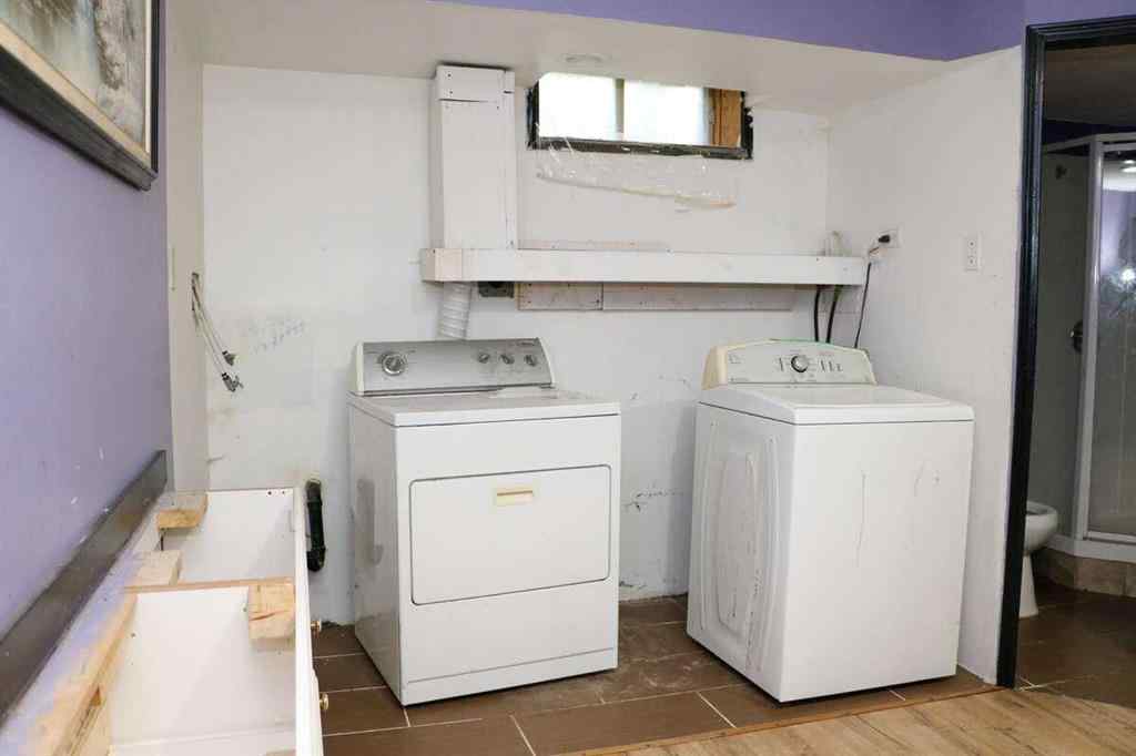 MLS® A2251031 - 637 Riverbend Drive SE in Riverbend Calgary, Residential