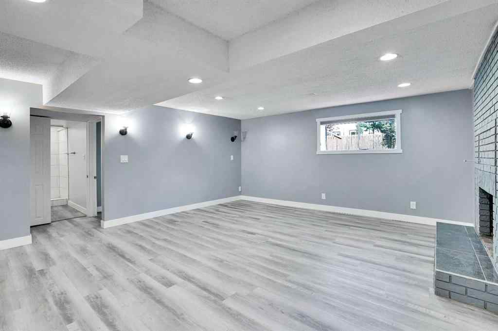MLS® A2251038 - 35 Castlefall Grove NE in Castleridge Calgary, Residential