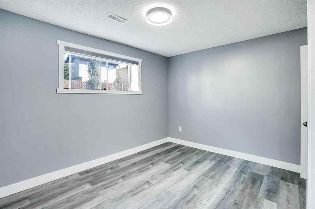 MLS® A2251038 - 35 Castlefall Grove NE in Castleridge Calgary, Residential