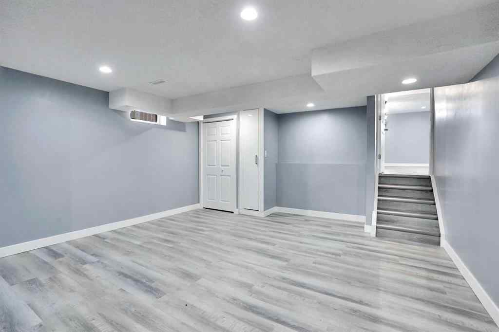 MLS® A2251038 - 35 Castlefall Grove NE in Castleridge Calgary, Residential