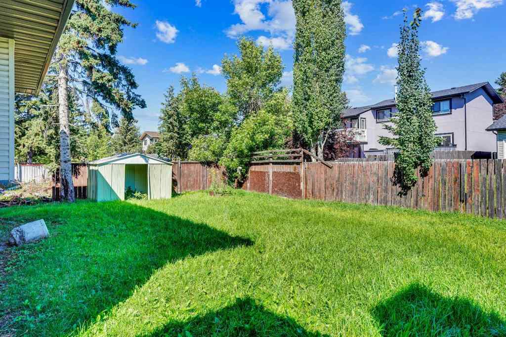 MLS® A2251038 - 35 Castlefall Grove NE in Castleridge Calgary, Residential
