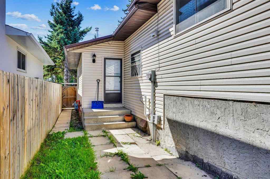 MLS® A2251038 - 35 Castlefall Grove NE in Castleridge Calgary, Residential