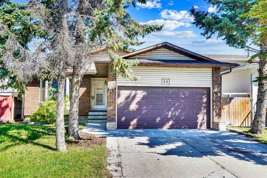 MLS® A2251038 - 35 Castlefall Grove NE in Castleridge Calgary, Residential