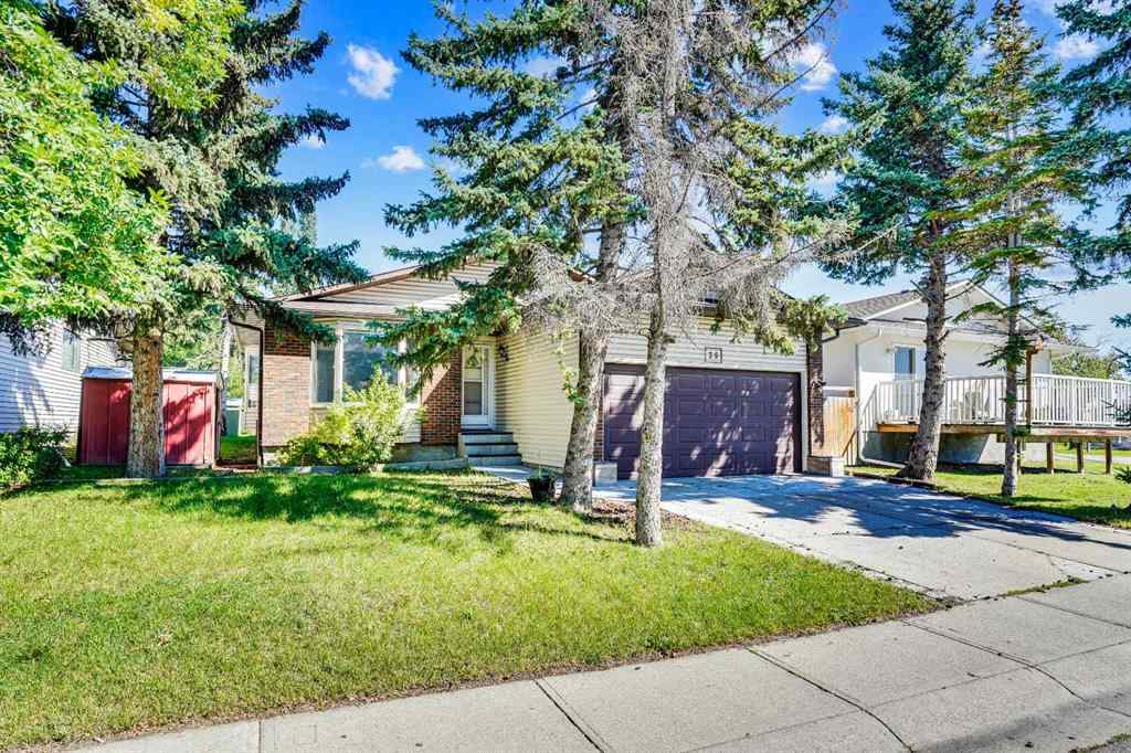 MLS® A2251038 - 35 Castlefall Grove NE in Castleridge Calgary, Residential