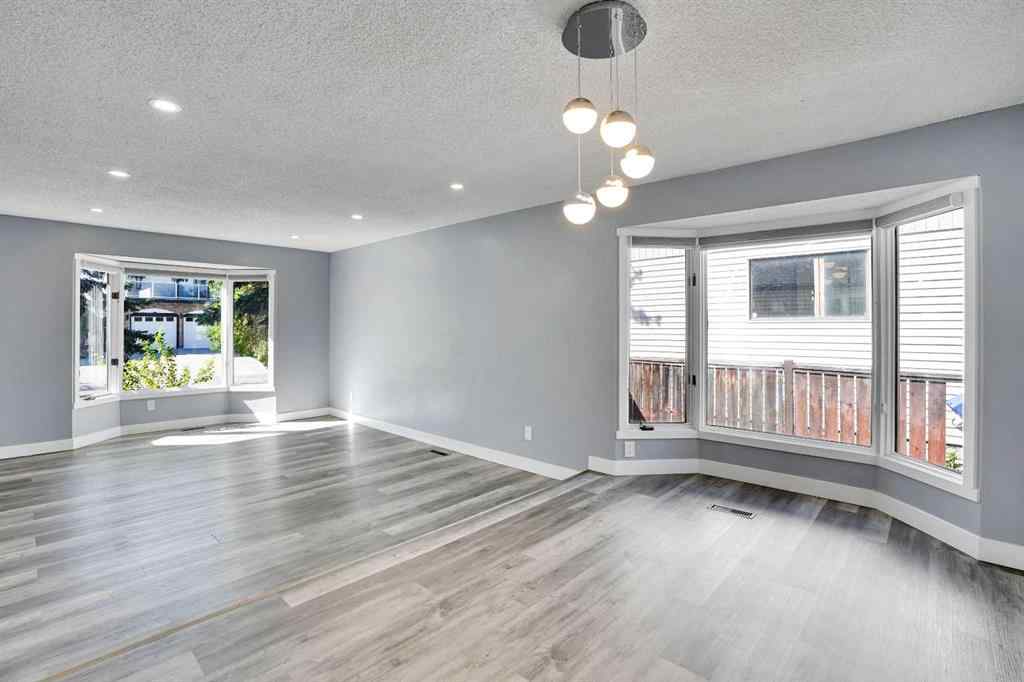 MLS® A2251038 - 35 Castlefall Grove NE in Castleridge Calgary, Residential