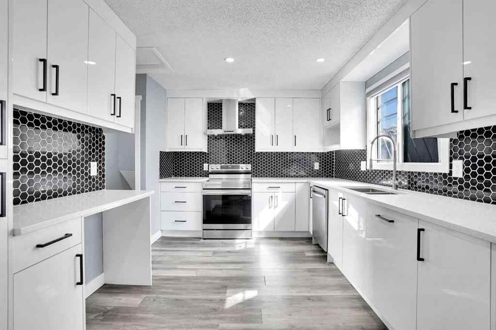 MLS® A2251038 - 35 Castlefall Grove NE in Castleridge Calgary, Residential