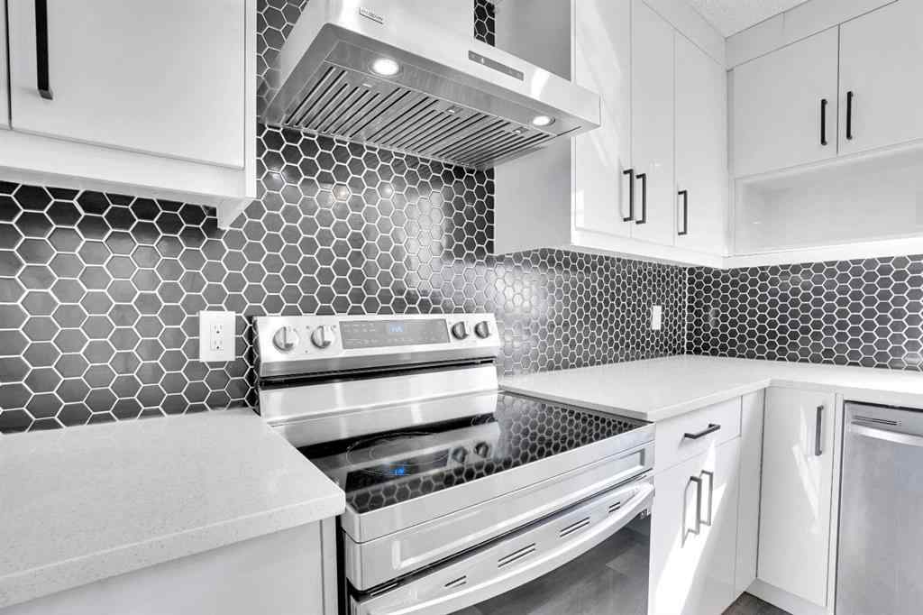 MLS® A2251038 - 35 Castlefall Grove NE in Castleridge Calgary, Residential