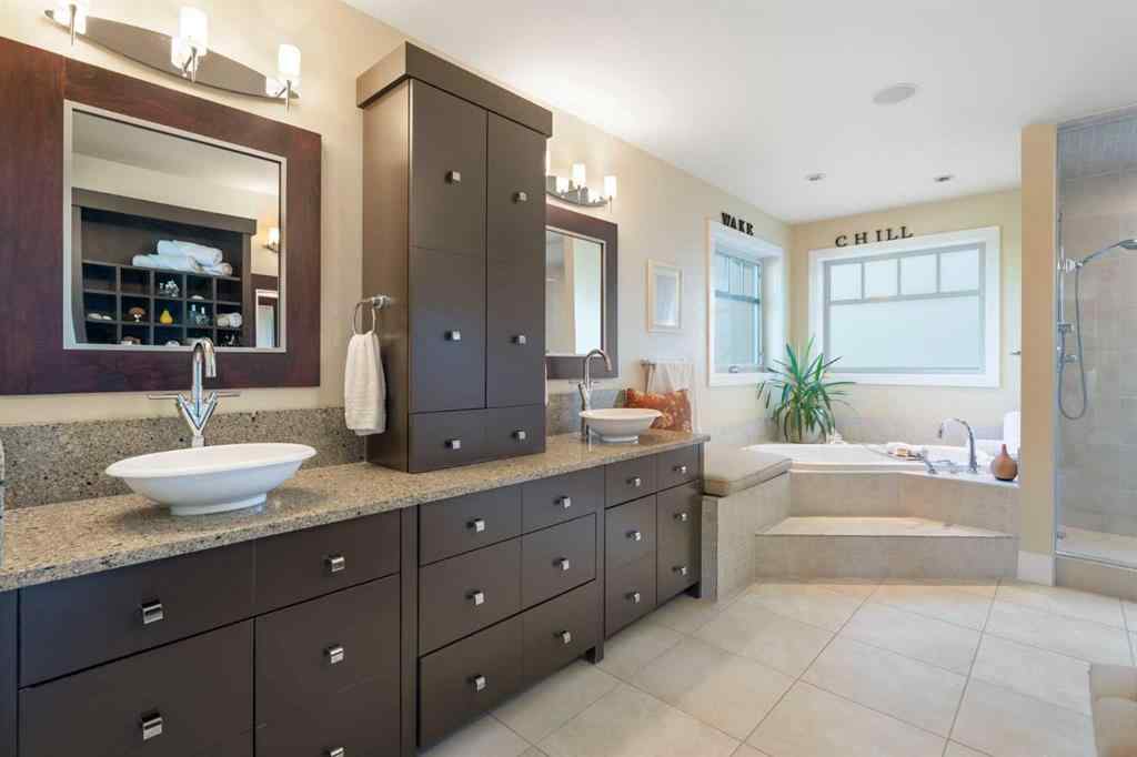 MLS® A2251050 - 1308 21 Avenue NW in Capitol Hill Calgary, Residential
