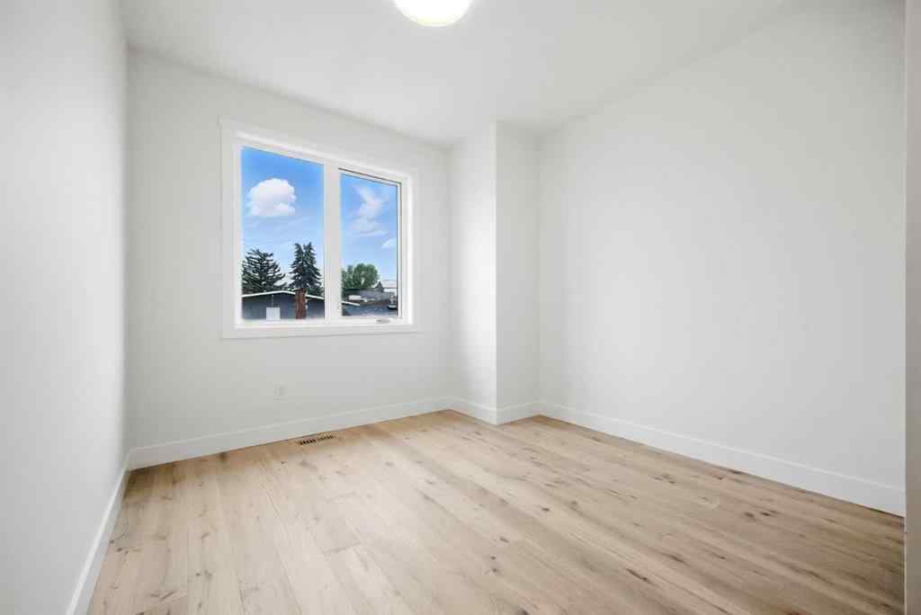 MLS® A2251053 - 926 21 Avenue NW in Mount Pleasant Calgary, Residential