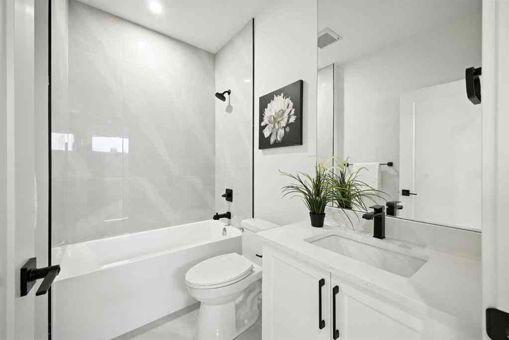 MLS® A2251053 - 926 21 Avenue NW in Mount Pleasant Calgary, Residential