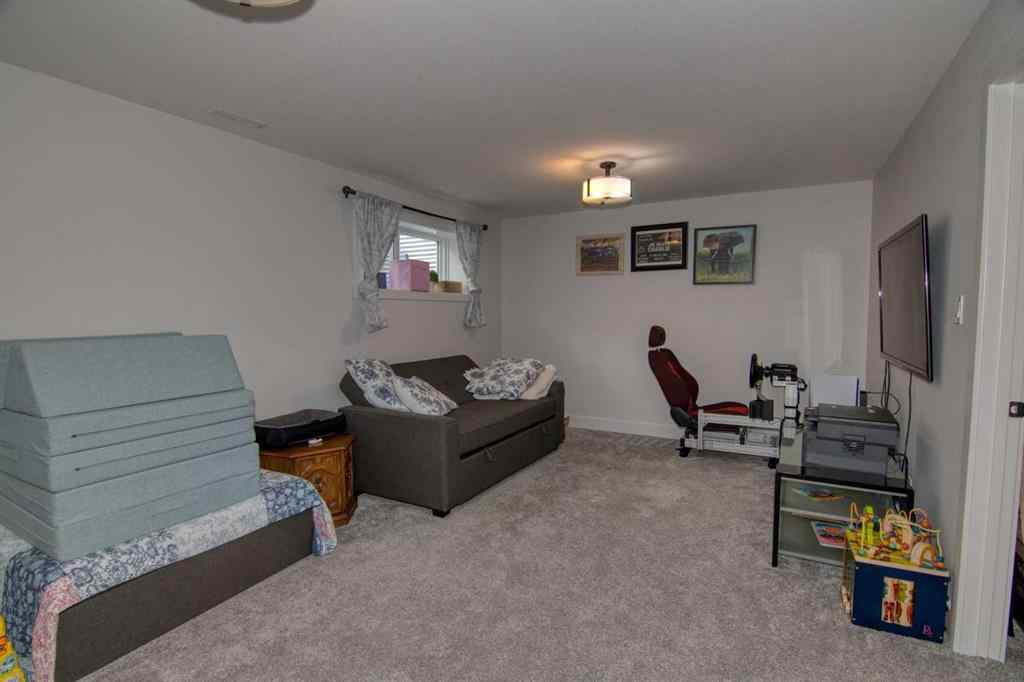 MLS® A2251062 - 1353 Pacific Circle W in Garry Station Lethbridge, Residential