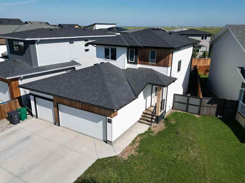 MLS® A2251062 - 1353 Pacific Circle W in Garry Station Lethbridge, Residential