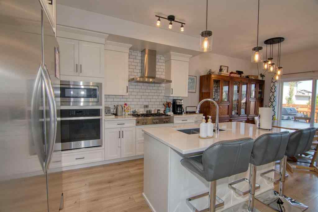 MLS® A2251062 - 1353 Pacific Circle W in Garry Station Lethbridge, Residential