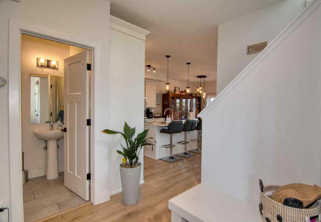 MLS® A2251062 - 1353 Pacific Circle W in Garry Station Lethbridge, Residential