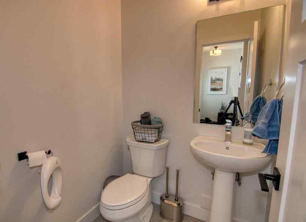 MLS® A2251062 - 1353 Pacific Circle W in Garry Station Lethbridge, Residential