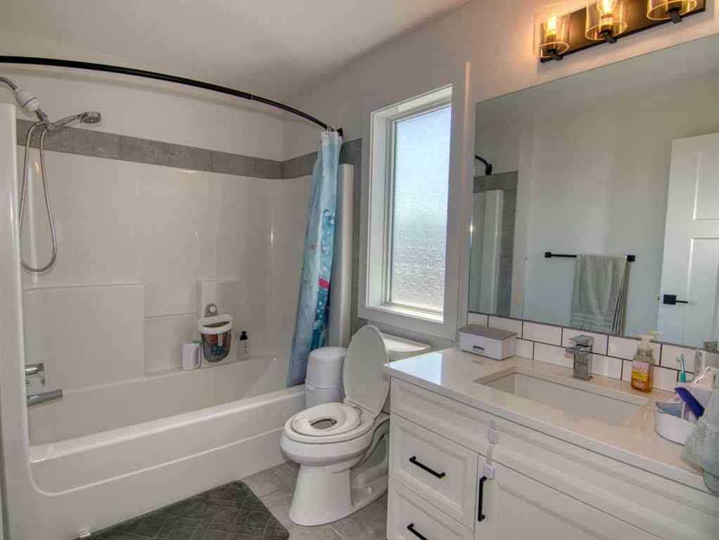 MLS® A2251062 - 1353 Pacific Circle W in Garry Station Lethbridge, Residential